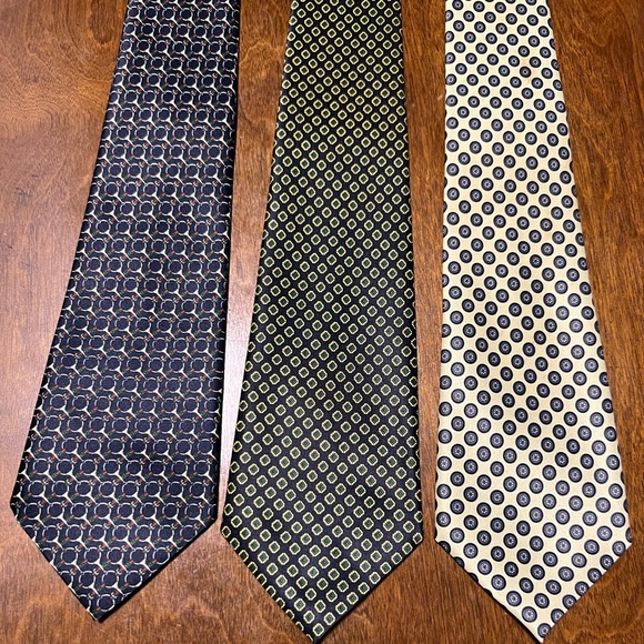 Three ties for classic suit or casual style - Picture 4 of 8